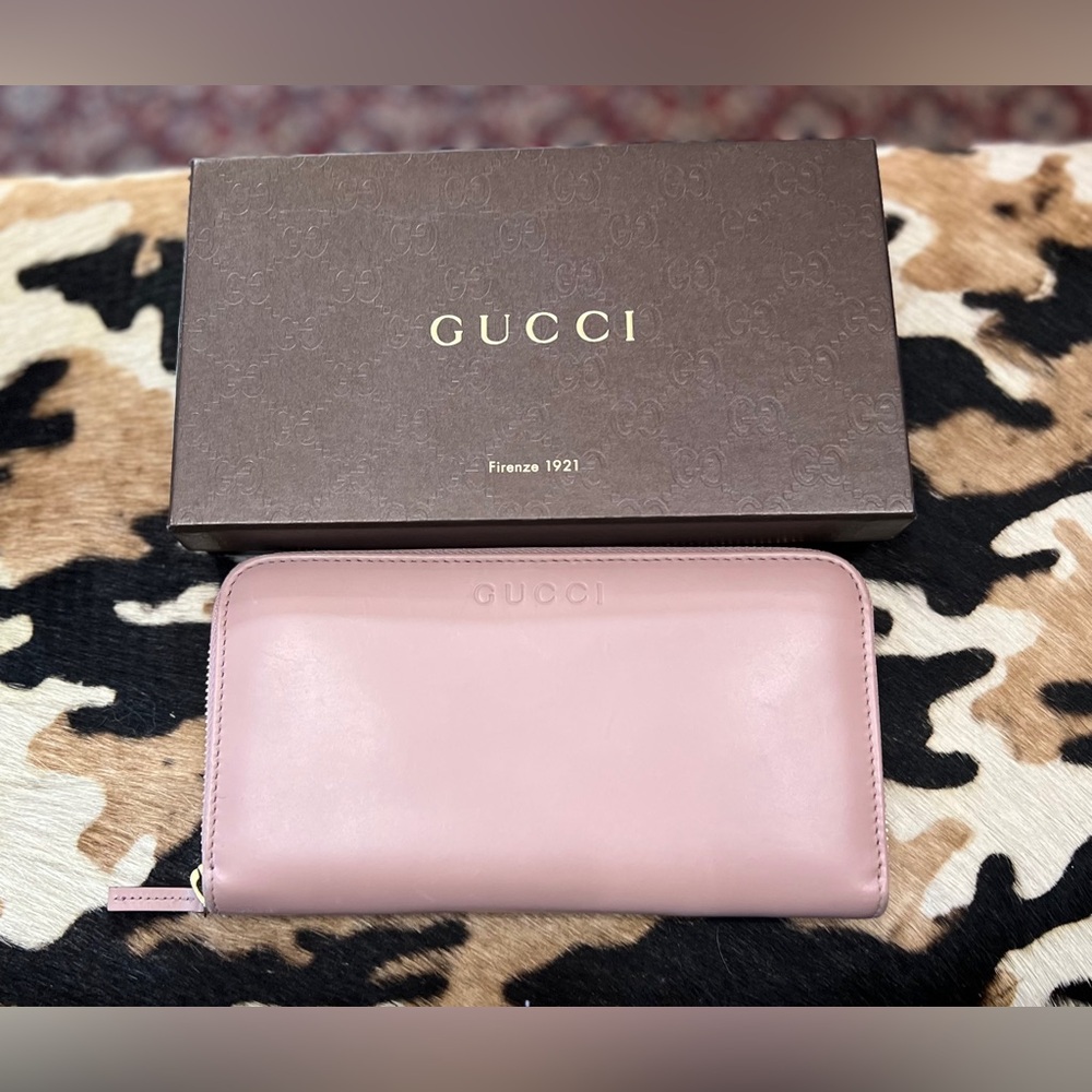 Gucci Zip Around Calfskin Wallet in Blush Pink
